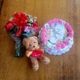 Cake Día de las Madres-Peluche- Ramo de Flores